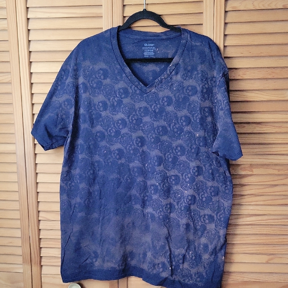 Bleach Dyed Skull Tee Navy Gildan V-Neck Graphic Shirt Grunge Gothic Size 2XL
